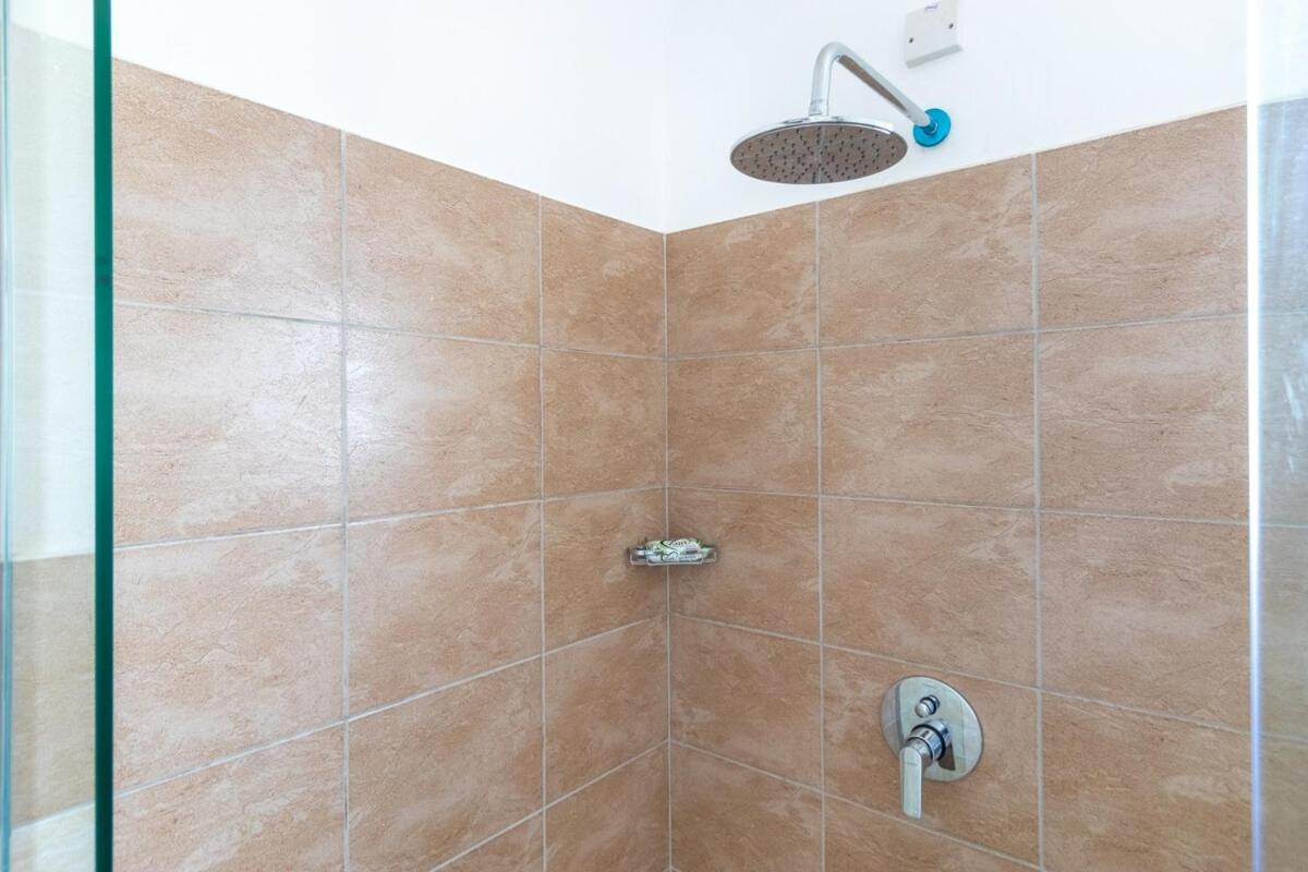 Modern 3br In Tatu With Pool Nairobi