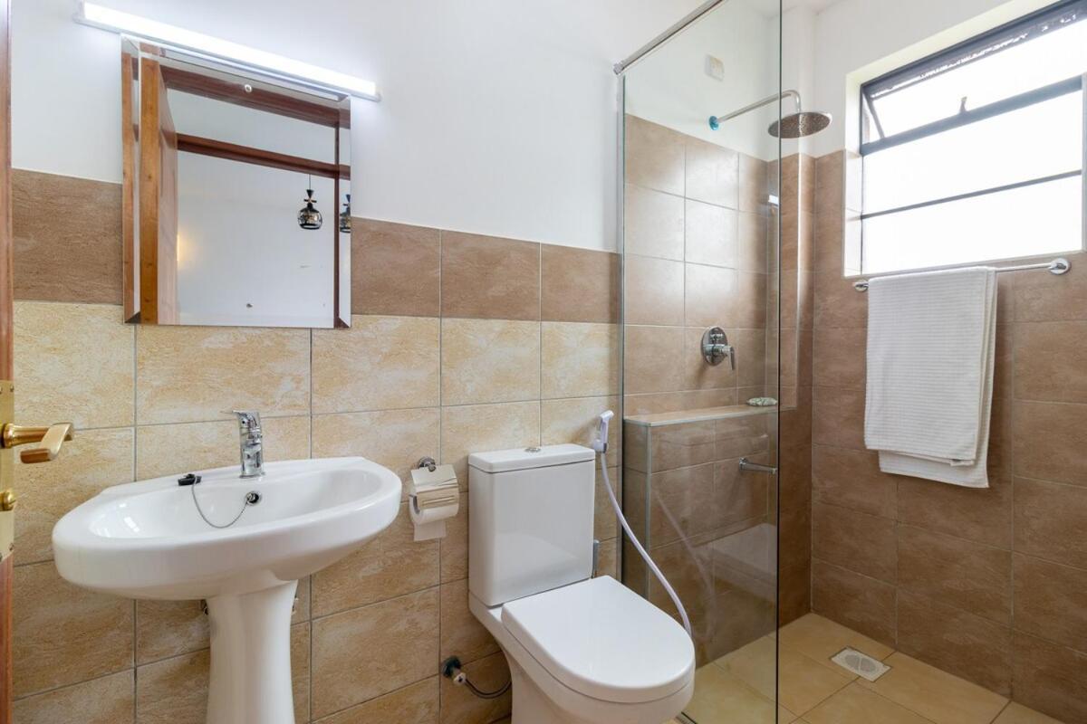 Modern 3br In Tatu With Pool Nairobi