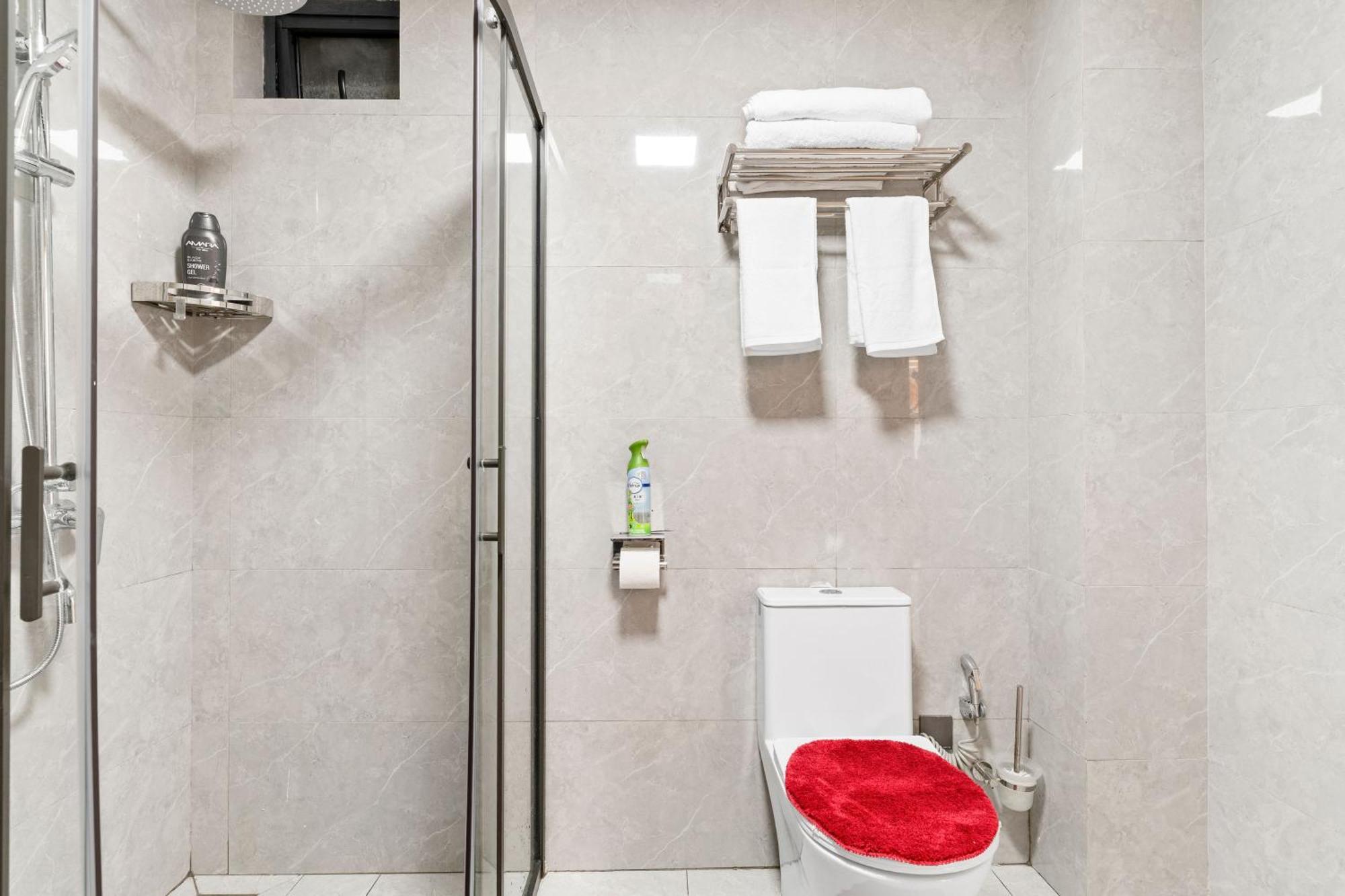 Apartment Safari Escape Near Junction Mall *