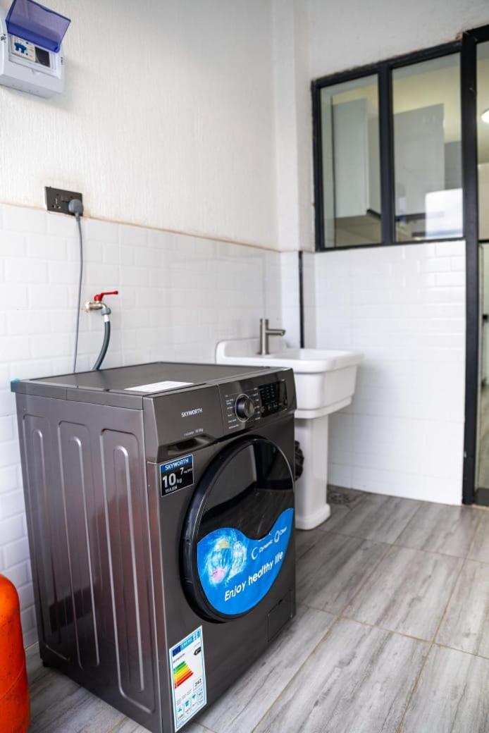 The Comfort Executive Loft Three Bedroom With Amazing Breathtaking Views ,heated Swimming Pool,gym And Rooftop Chilly Spot With Offers Breathtaking Views ,private Ample Parking Space With Designated Child Playground Area Nairobi