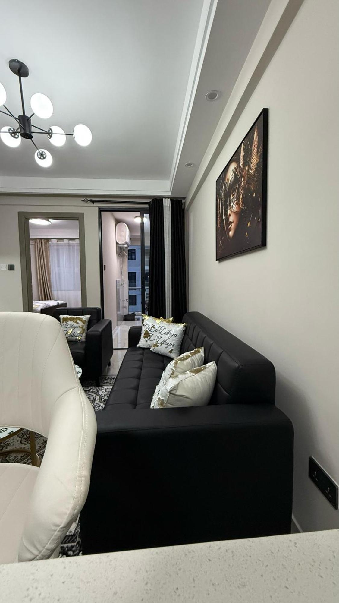 Luxurious 1 Bedroom Near Yaya Centre
