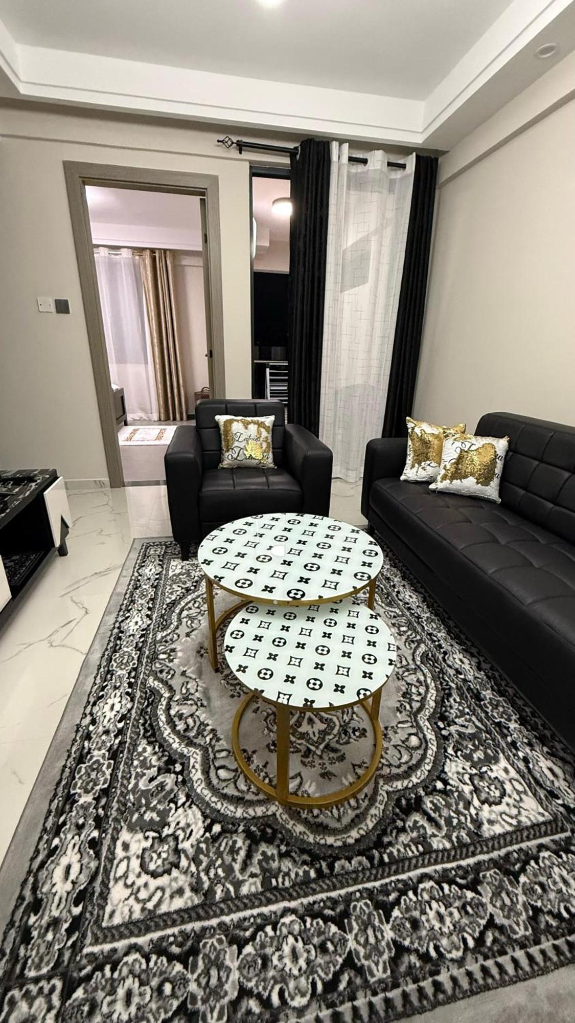 Luxurious 1 Bedroom Near Yaya Centre Apartment Nairobi