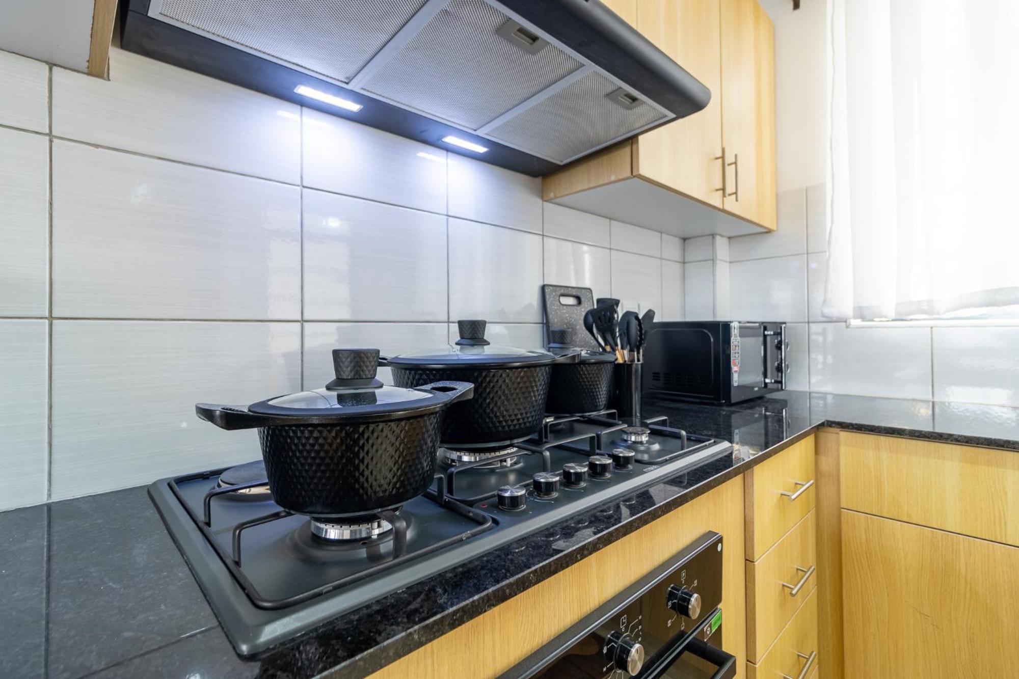Modern 3br In Tatu With Pool *