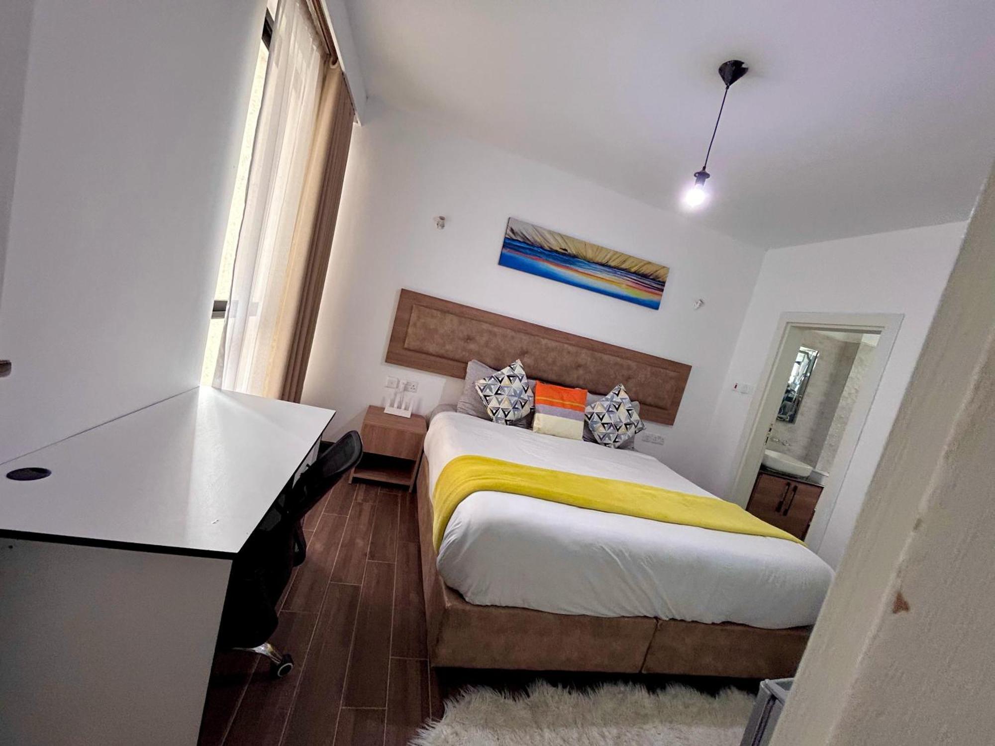 Casa Misa Roseville * Nairobi