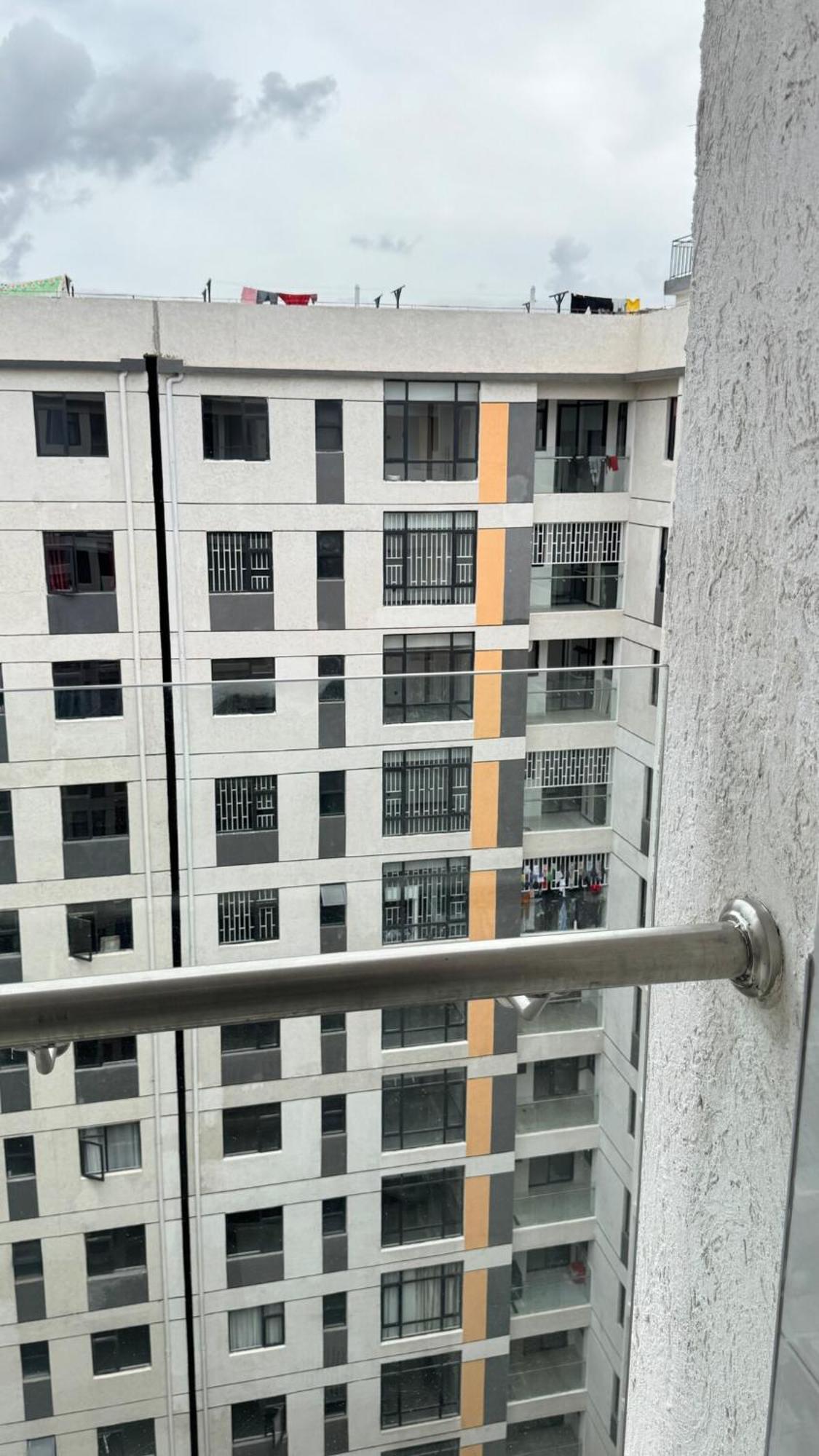 Modern 1br In Kilimani Wifi,netflix,free Parking,near Yaya Center