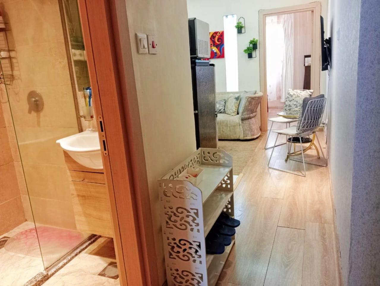 Charming Cosy One Bed With Heated Pool *