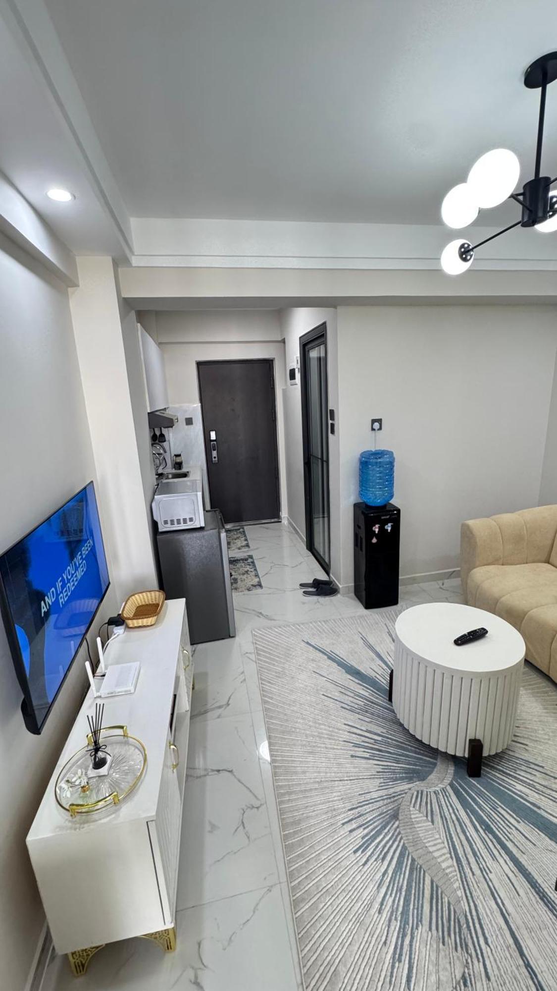Modern 1br In Kilimani Wifi,netflix,free Parking,near Yaya Center