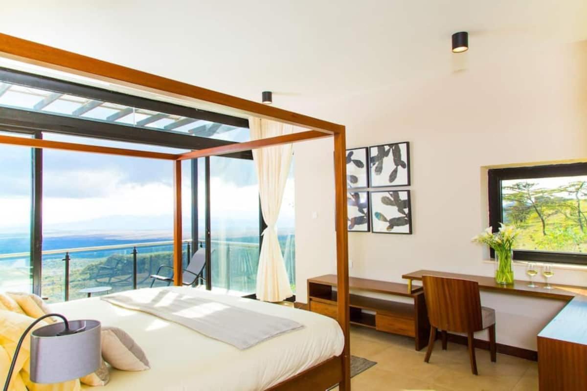 Glass House At Champagne Ridge By Yourhost Nairobi