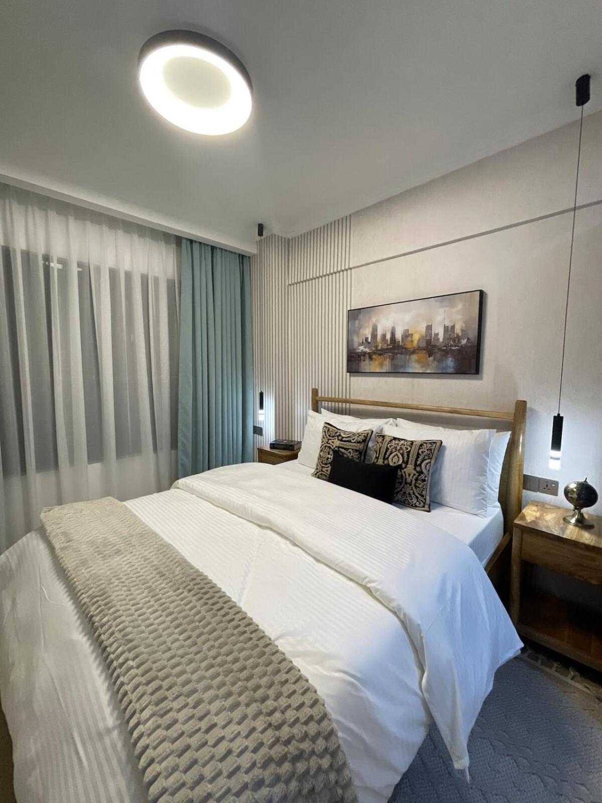 Apartment 1bed With Rooftop Pool Gym And Scenic Views In Westlands *
