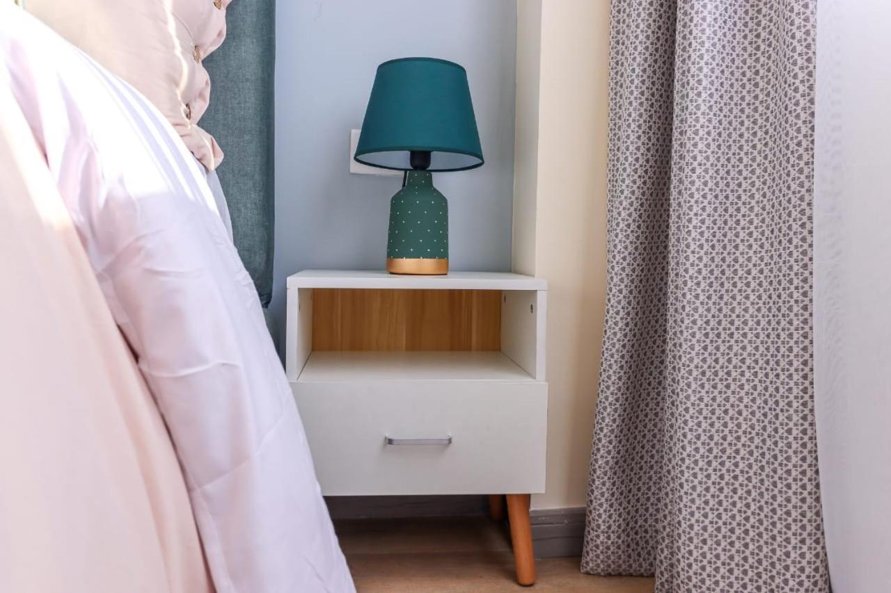 Apartment Luxurious Two Bedroom With Well Equipped Gym,heated Swimming Pool, Ample Parking Space And A Relaxing Rooftop With Amazing Views