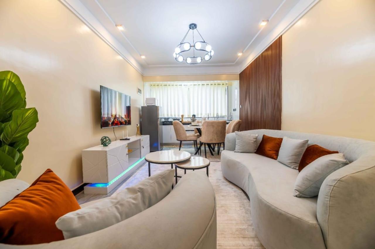 Elegant Classy With Amazing Views, Swimming Pool ,ample Parking Space, Gym And Rooftop Chill Spot Apartment