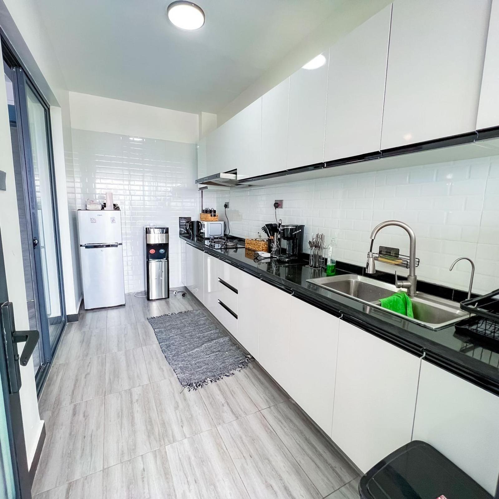 Apartment Elegant Classy In Kilimani With Swimming Pool Fully Equipped Gym ,ample Parking Space With Breathtaking Views *