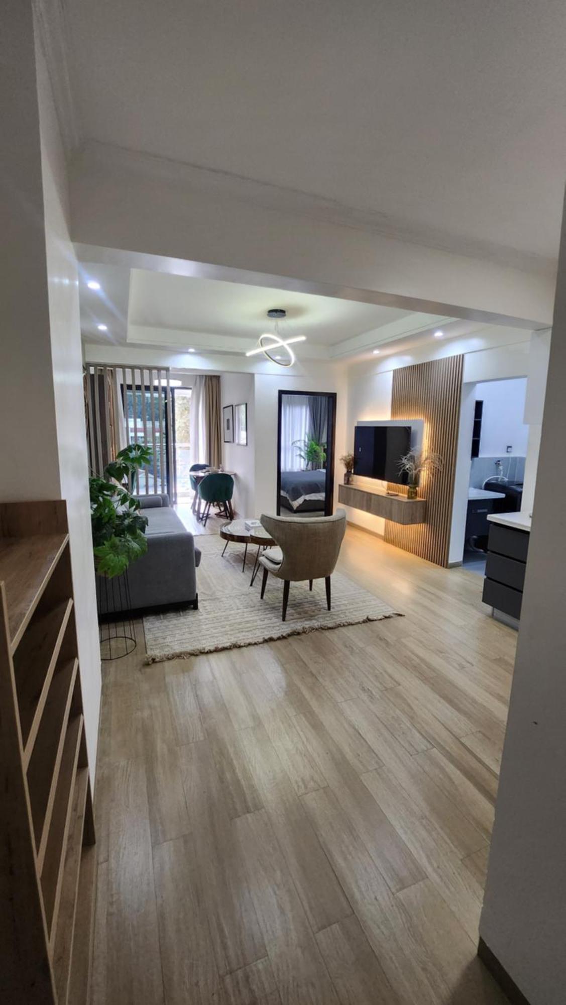 Aqua Grove Apartment *