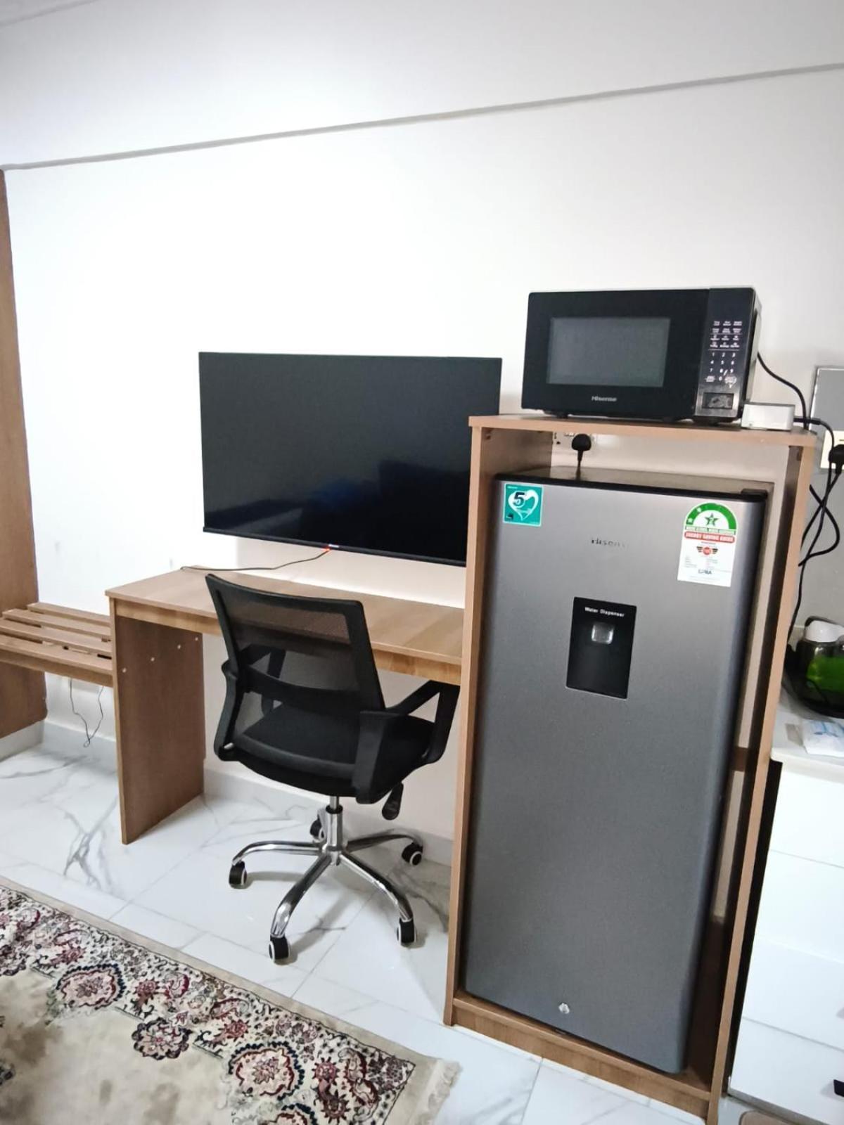 Apartment B1011 Smart Serviced