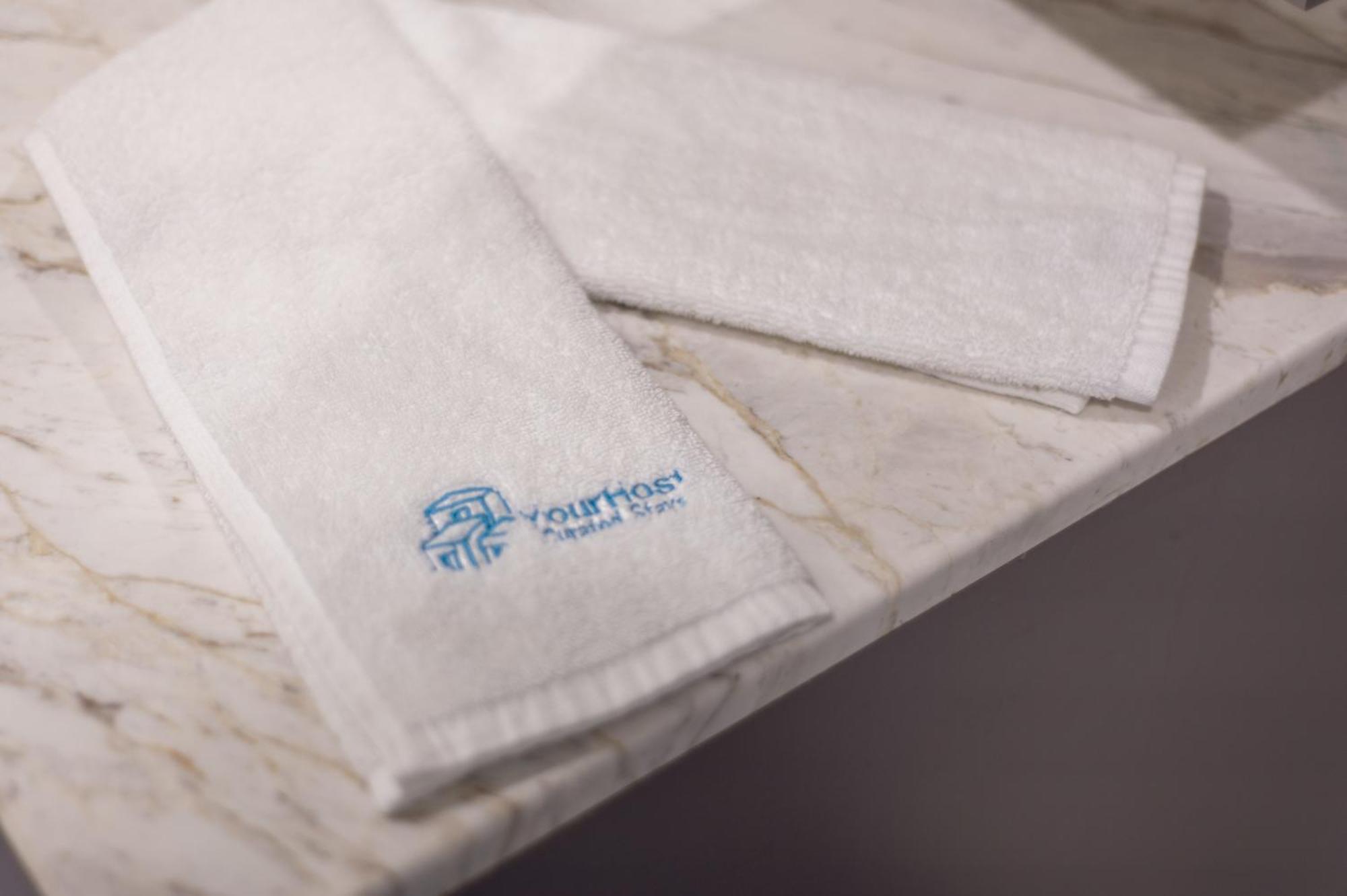 Capital M Blue Sapphire 1 Bed By Yourhost Apartment