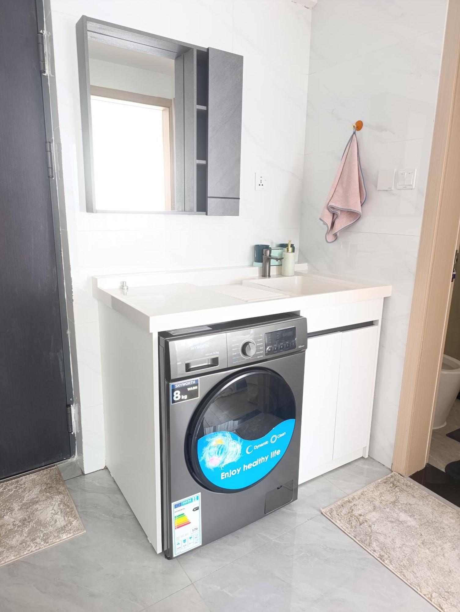 Pivot Apartment *