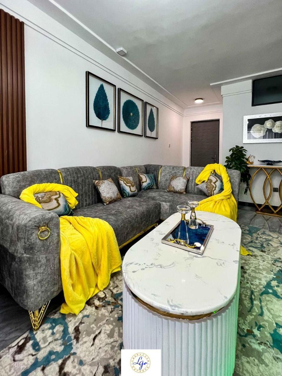 Apartment Elegant Classy One Bedroom With Amazing Views, Swimming Pool ,ample Parking Space, Gym, Child Playground And Scenic View Nairobi
