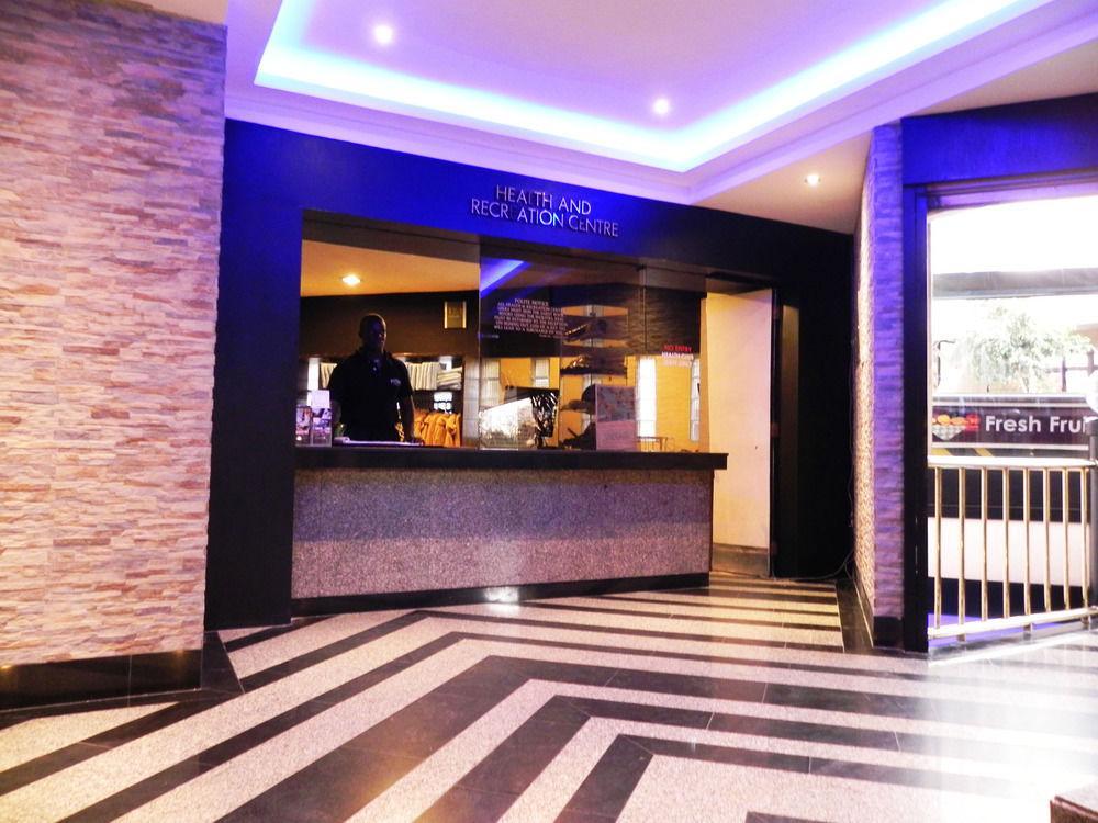 Ledger Plaza 3*