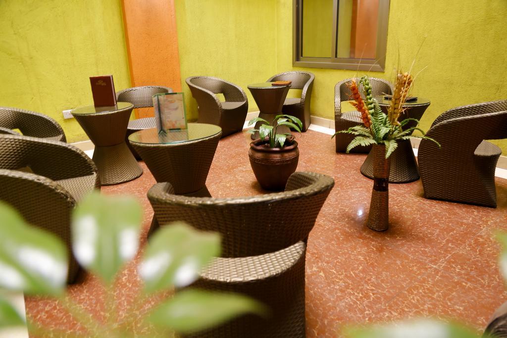Hotel Decasa 3*
