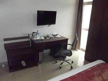 M P Hotel