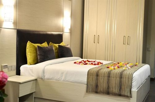 Cloud & 4* Nairobi