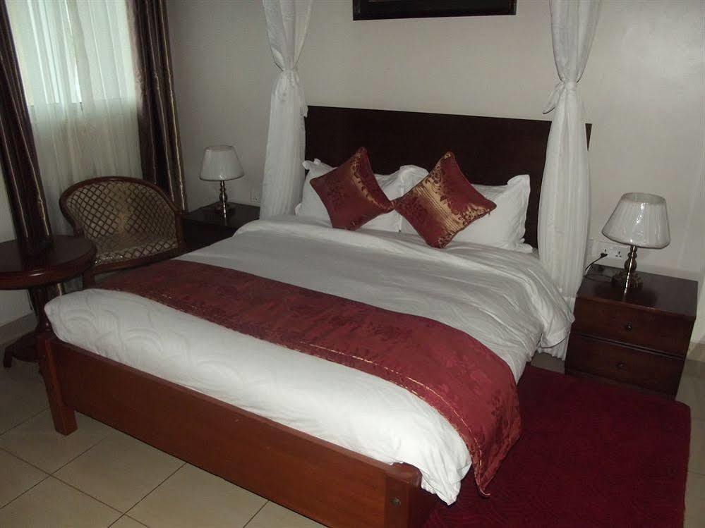 Hotel M P Nairobi