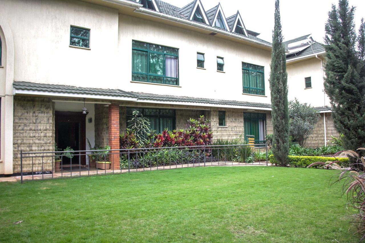 Hotel Karen & Nairobi