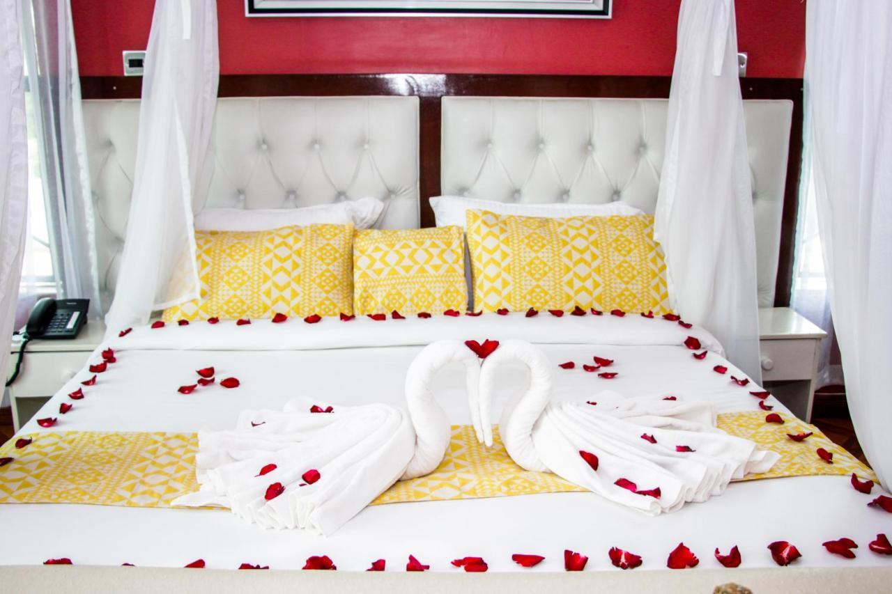 Hotel Karen & 3*
