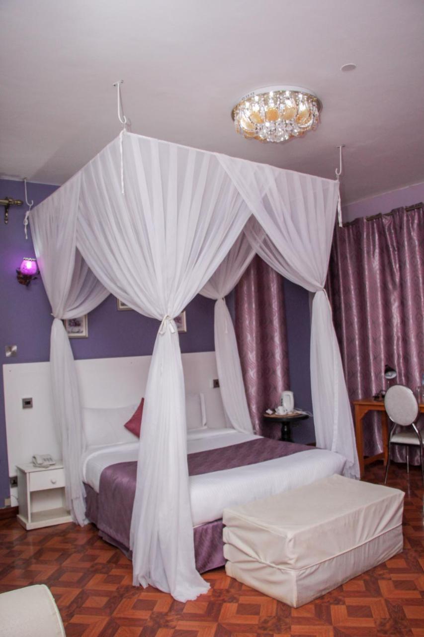 Hotel Karen & Nairobi