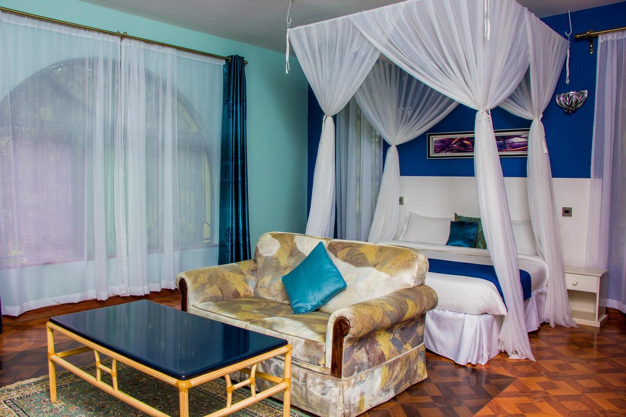 Hotel Karen & Nairobi