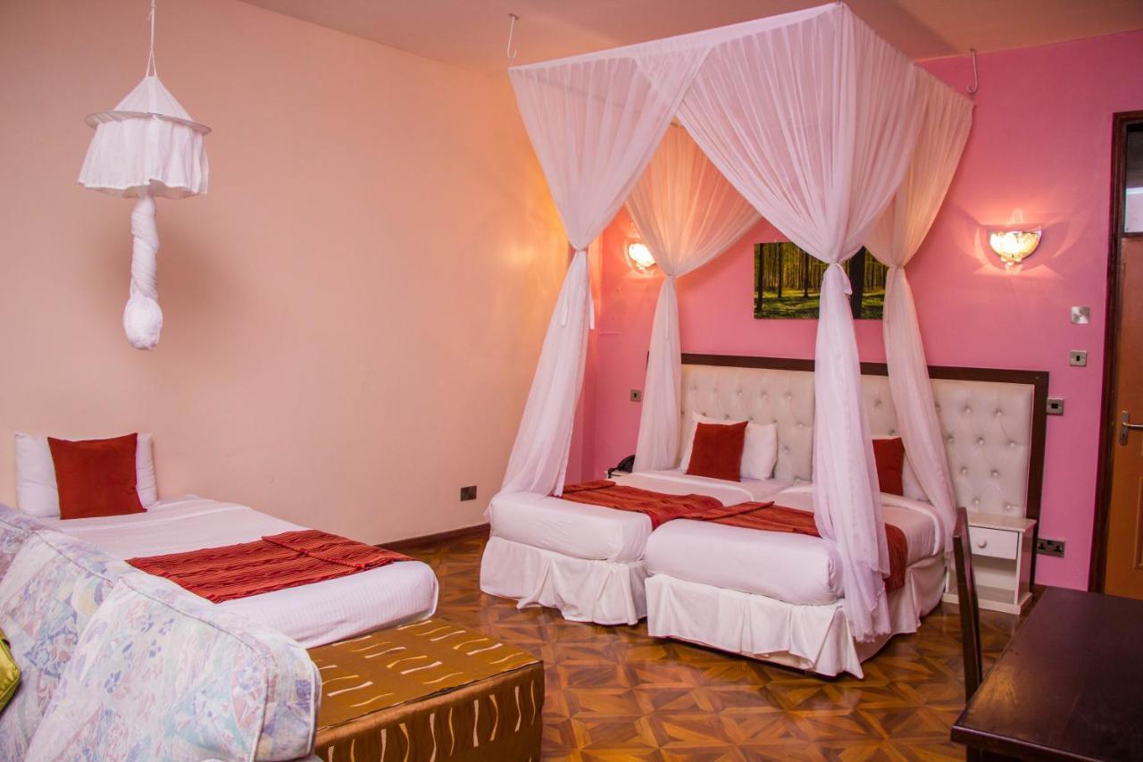 Karen & Hotel Nairobi