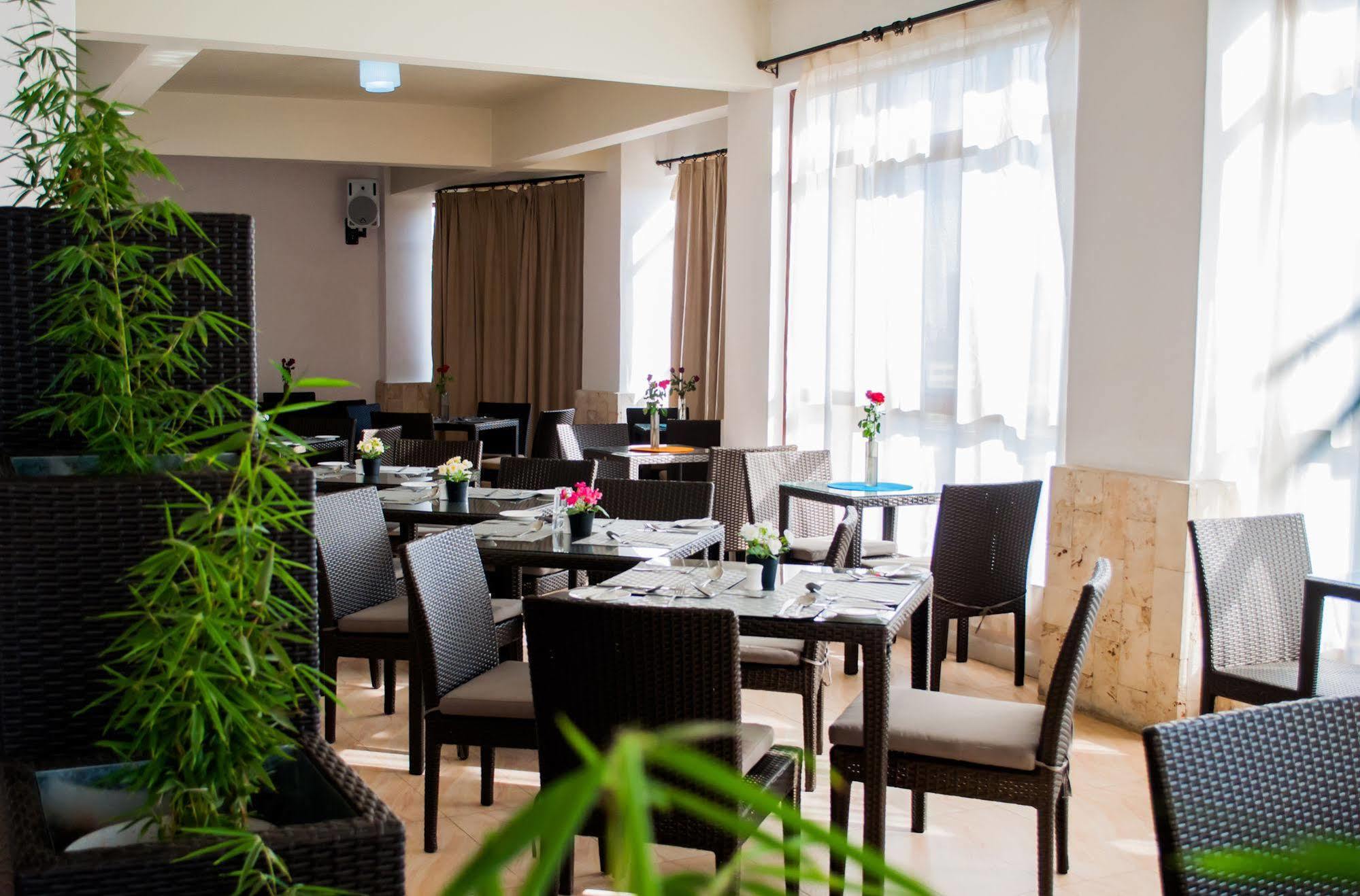 Emeli 3* Nairobi