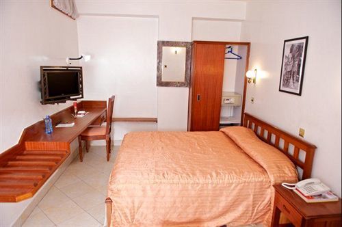 Paris Nairobi