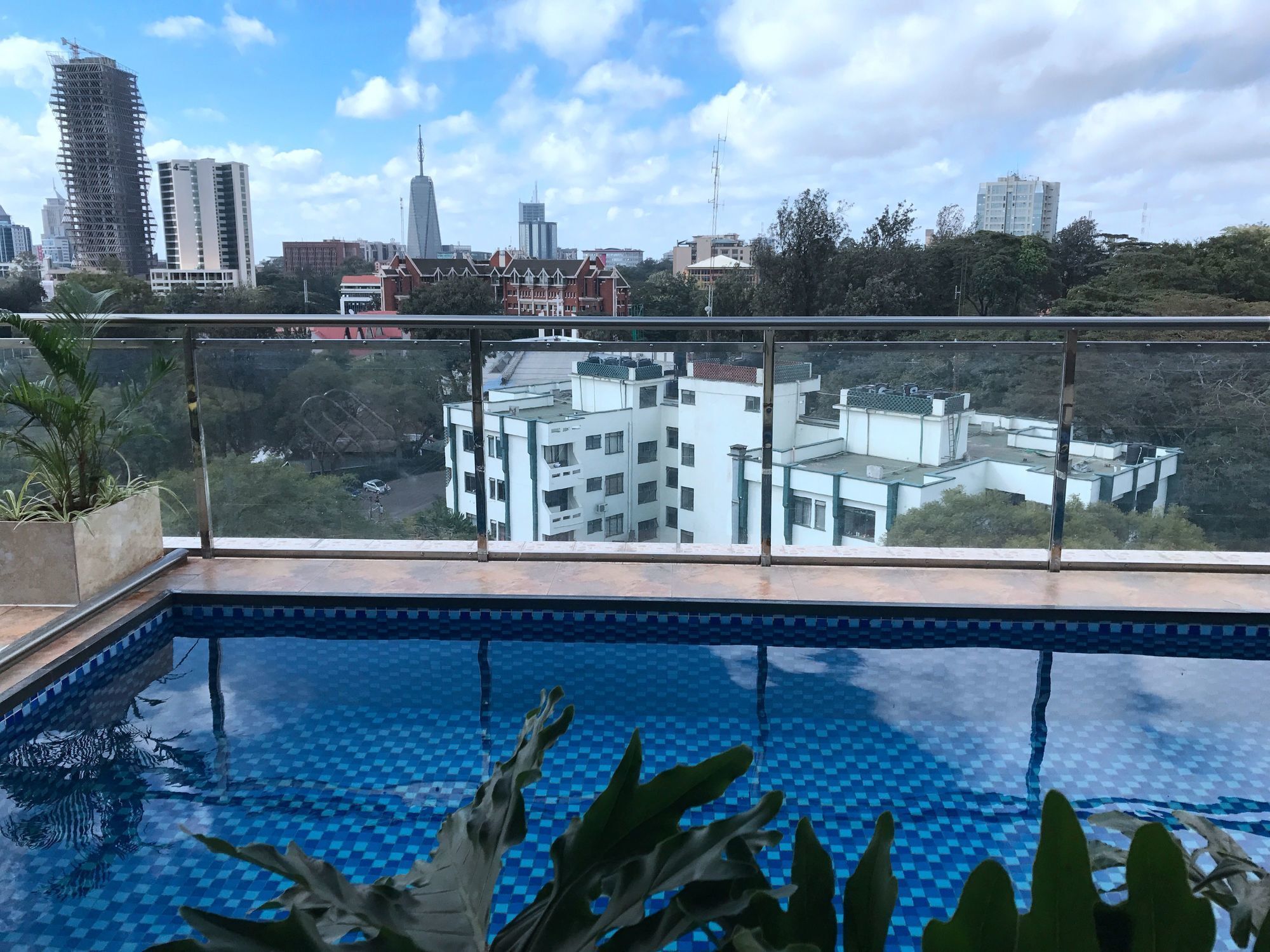 Hotel Swiss International Lenana Mount 4*