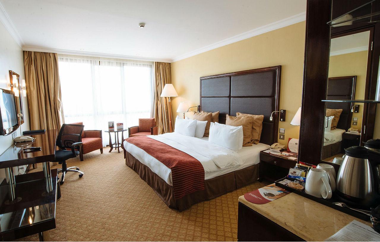 Mercure Upper Hill 4*