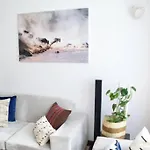 Safari Homestay Airport Apartment