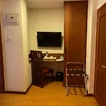Waridi Paradise Hotel And Suites