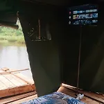 K\'S Floating Getaway