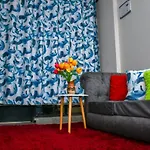 Lux Suites Royal Suburbs Apartments
