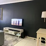 Peaceful And Lovely 1 Bedroom With A City View.