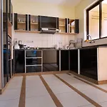 Mildans Place - Homes By Della