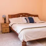 Lux Suites Makao Rossyln Apartments