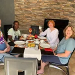 Nairobi Airport Inn And Safaris