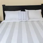 Lux Suites Ndemi Gardens Apartments