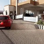 Ellas Luxu - Free Transport From Airport For Pre Payment Bookings