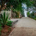 Leleshwa Getaway