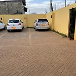 Home Stay Executive Guest House Nairobi