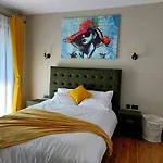 Jw Apartments