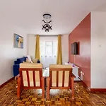 Homes By Della