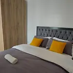Anmeg Deluxe Rooftop Studio Apartment